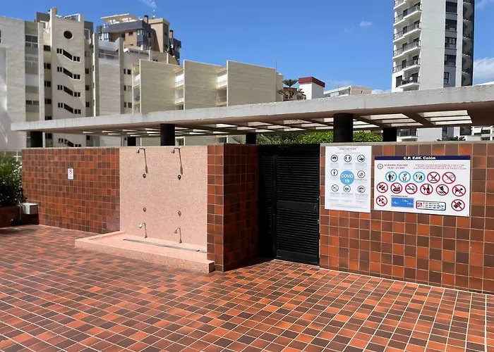 Moderno Colon Con Vistas Al Mar 卡尔佩